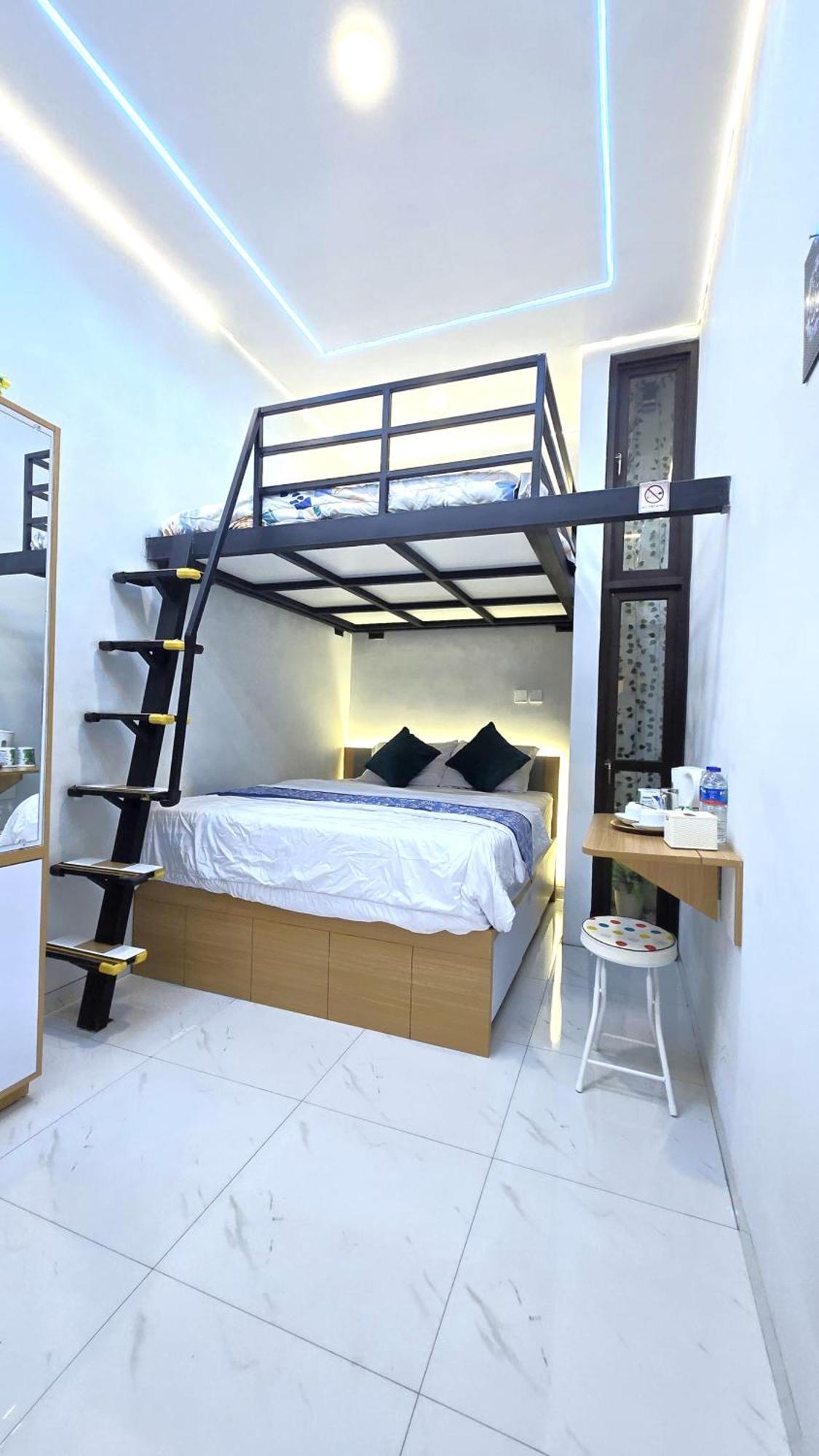 Laswi Syariah Guest House Bandung Exterior photo